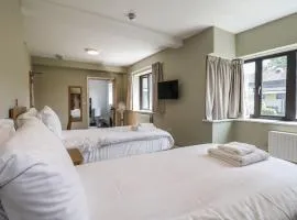 Marine Court Ground-floor Accessible Twin