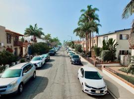 Sand Sun & Second - Charming Studio within Walking Distance to Beach，位于长滩的酒店