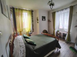 Les Chambres d'Aliénor，位于Etsaut的酒店