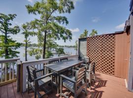 Boat and Fish Waterfront Gem on Pasquotank River!
