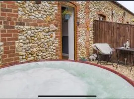 The Ducks - Stunning remote Norfolk Appt with Lazy Spa