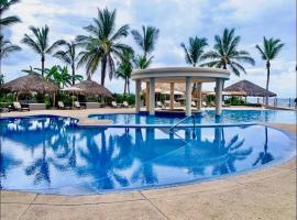 FRENTE AL MAR A PIE DE PLAYA ALBERCA y JACUZZI，位于La Florida的酒店