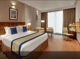 Hotel ES International A Family Hotel Near Delhi Airport