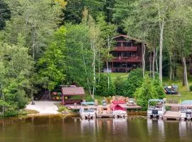 Beech Mt Lakefront Gem! Hot Tub, Kayaks, Billiards