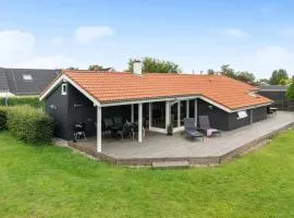 Beautiful Home In Børkop With Sauna