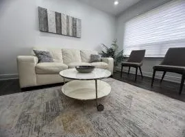 Three Bedroom Spacious Bangalow with Free Parking, closer to commercial area and highways