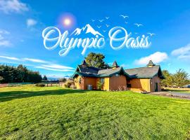 Olympic Oasis Tranquil Retreat Near Dungeness Wildlife Refuge Hot Tub，位于塞奎姆的酒店