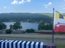 Lakeski Lodge with direct lake and dock access!