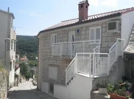 Apartments by the sea Povlja, Brac - 5644