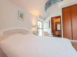 Chambre Bleue Lumineuse et Climatisée - FR-1-591-672