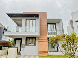 White Forest villa，位于罗纳瓦拉的酒店
