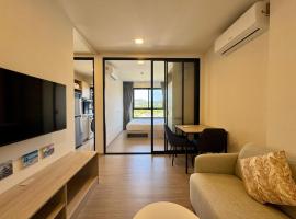 Luxury cosy condo in Kathu centre，位于卡图的酒店