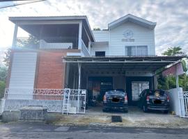 Resy home syariah family room dekat alun2 wonosobo，位于Kalianget的酒店