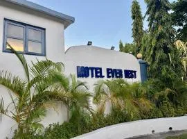 Motel Ever Rest
