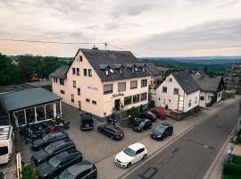 Landgasthaus Moselhöhe，位于Liesenich的酒店