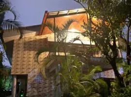 Villa 84