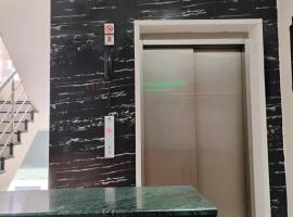 Bond，位于Jigani的酒店