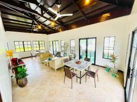 Casa G Private BeachfrontYour own private beach，位于萨马尔的自助式住宿