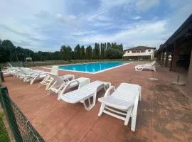 Agriturismo con piscina equitazione e natura La Bisa