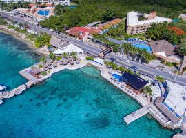 Casa del Mar Cozumel Hotel & Dive Resort with free access to an exclusive beach club，位于科苏梅尔的豪华型酒店
