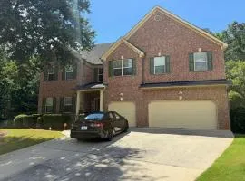 Beautiful 7 Bedroom Near Six Flags