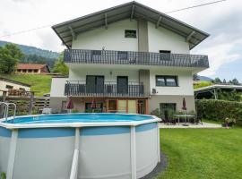 Ferienwohnung mit Bergblick in Bad Bleiberg，位于巴特布莱贝格的酒店