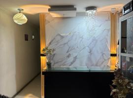 Hotel Balcony，位于波帕扬的酒店