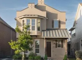 Luxe Retreat with EV Charger & Putting Green