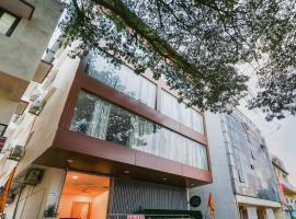 Capital O GN Suites，位于班加罗尔的酒店