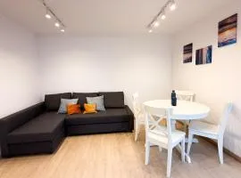 108 - Beachside Renovated 1BR apt 5 min from Beach