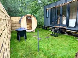 Charmantes Tiny House am See mit Outdoor-Sauna