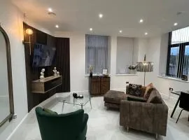 Bradford 2BR Luxury Central Apartment