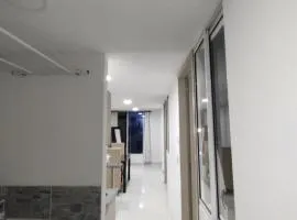 Fresca y confortable Habitación en Apartamento Compartido