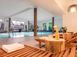 Boutique Eco Hotel Sasanka，位于斯克拉斯卡波伦巴的酒店