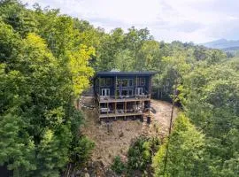 Golden Oaks Cabin home