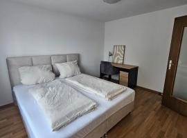 Apartment 2 Hügelruhe Mandach - 25 m2 - 1 Schlafzimmer - Ferien - Business，位于伯特施泰因的酒店