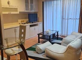Condo Baan Somtavil，位于曼谷的酒店