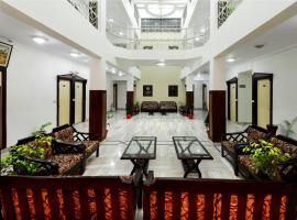 Hotel Ashish Palace，位于阿格拉Agra Airport - AGR附近的酒店