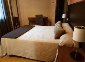 Hotel La Yeseria，位于拉尔穆尼亚德多尼亚戈迪纳的酒店