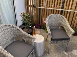 Studio Stay near beach, shops and golf
