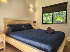 718 Cooloola Villa at Kingfisher Bay, K'gari Fraser Island，位于弗雷泽岛的酒店