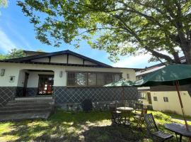 玛促诺其特伊罗里旅馆，位于小谷村的酒店