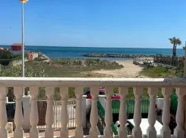 Casa para 12 con Piscina frente a la playa
