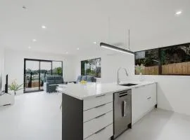 Brand New 3Bedrooms House in The Base Te Rapa