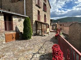 Casa del Castell de Toloriu，位于Toloríu的酒店