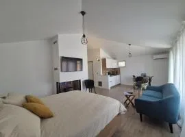 Seaview Art Studio with balcony