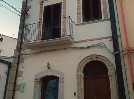 Alla Perla del Lago，位于莱西纳的酒店