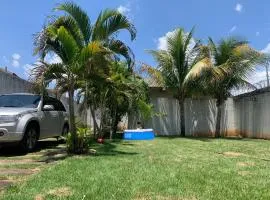 Casa Completa com ar condicionado, varanda e quintal