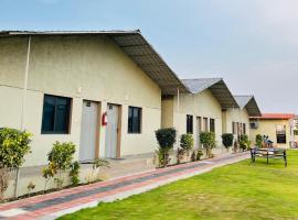 Unity Sunrise Resort Best Hotel Near Statue of Unity，位于Kevadia的酒店