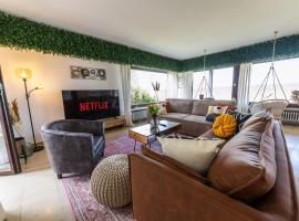 Mosel Lounge Pool Table Football Table Garden Terrace，位于莱温的酒店